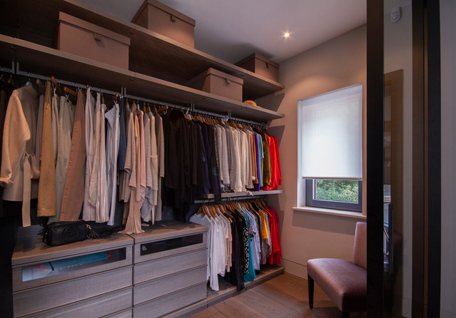 Walk-in Closet Window with Hidden Privacy Blind - Contemporary - Wardrobe -  London - by Grants Blinds | Houzz AU
