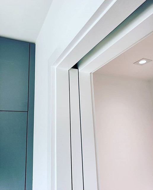 Walk in Closets with KNC Pocket Door Kits Contemporain Armoire et