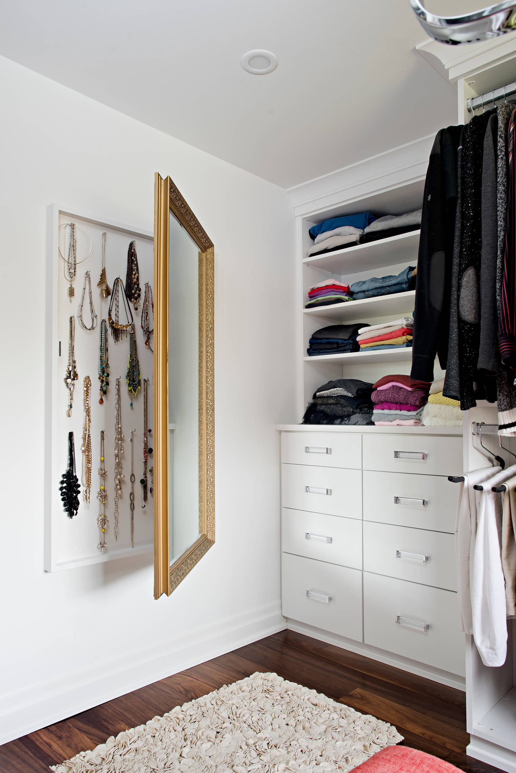 How to Organise Jewellery at Home | Houzz UK