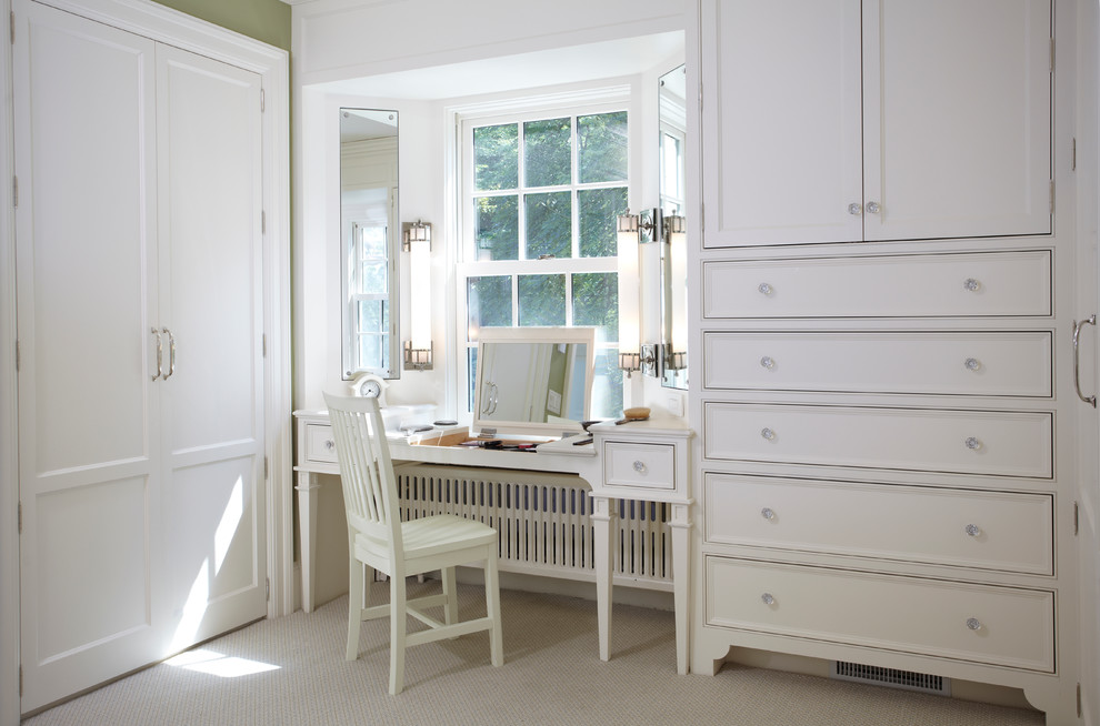 Example of a cottage dressing room design in Minneapolis