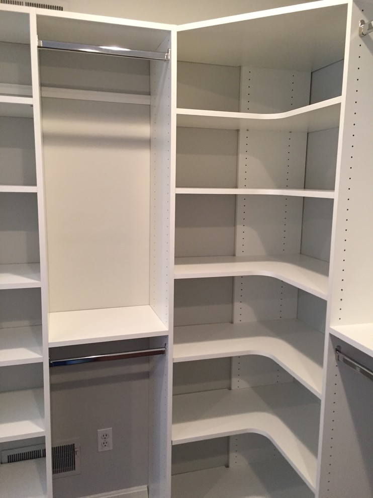 Wrapped Corner Shelves Traditional, How To Build Corner Shelves In Closet