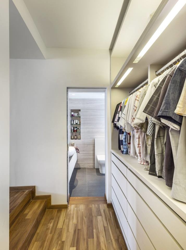 Closet - modern closet idea in Singapore