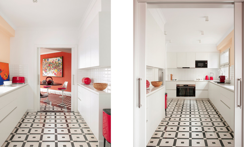 Inspiration for an eclectic kitchen remodel in Barcelona