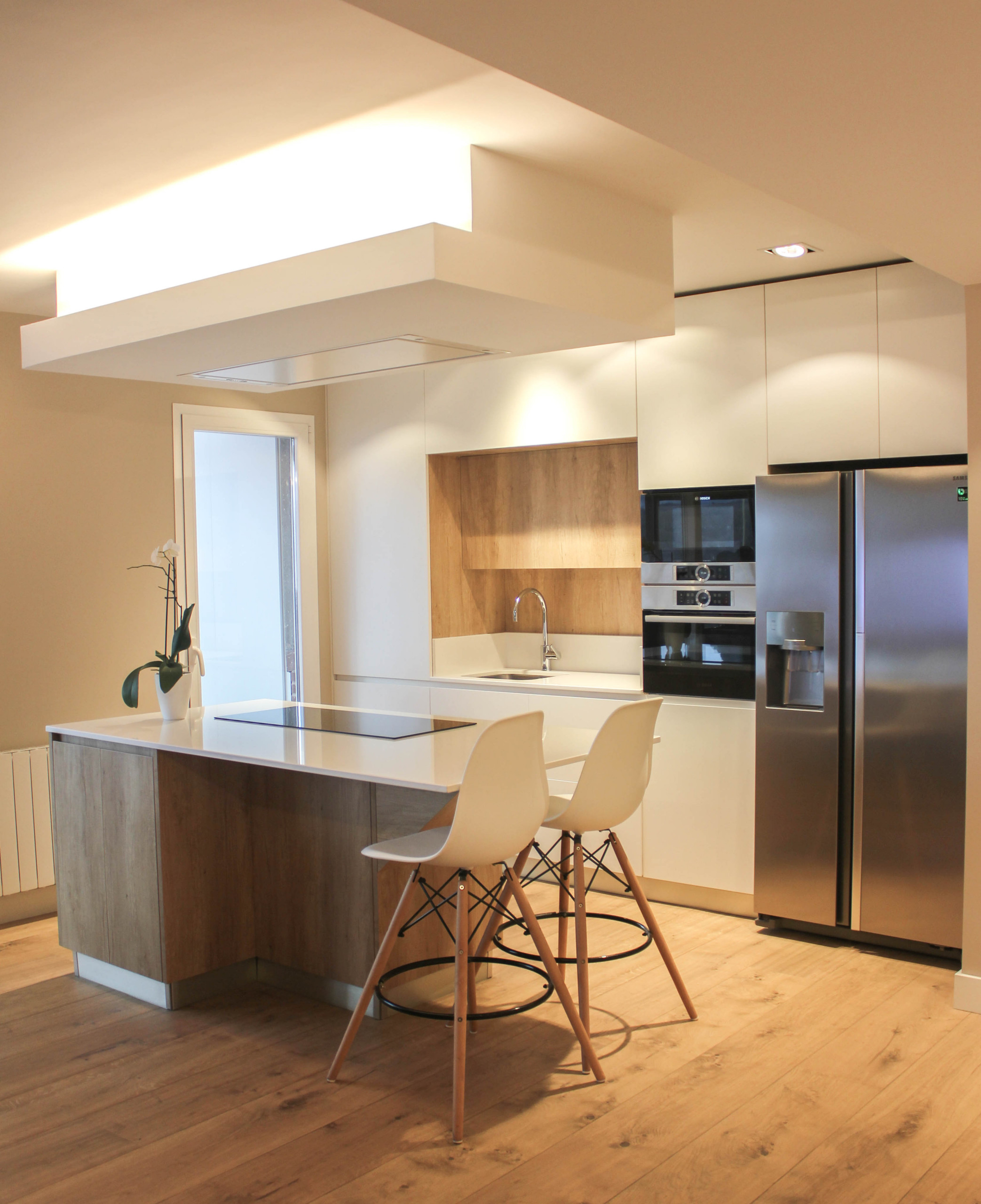 Ático en Galdakao - Scandinavian - Kitchen - Bilbao - by Komoda Decoración  | Houzz