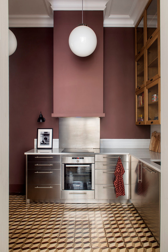 Photo of an eclectic kitchen in Barcelona.