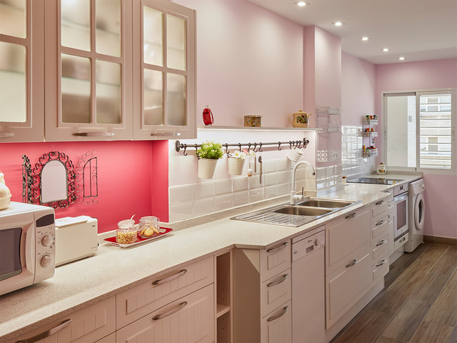 Cocina en color rosa - Shabby-Chic Style - Cucina - Altro - di Paulina  Aleshkina Fotografía