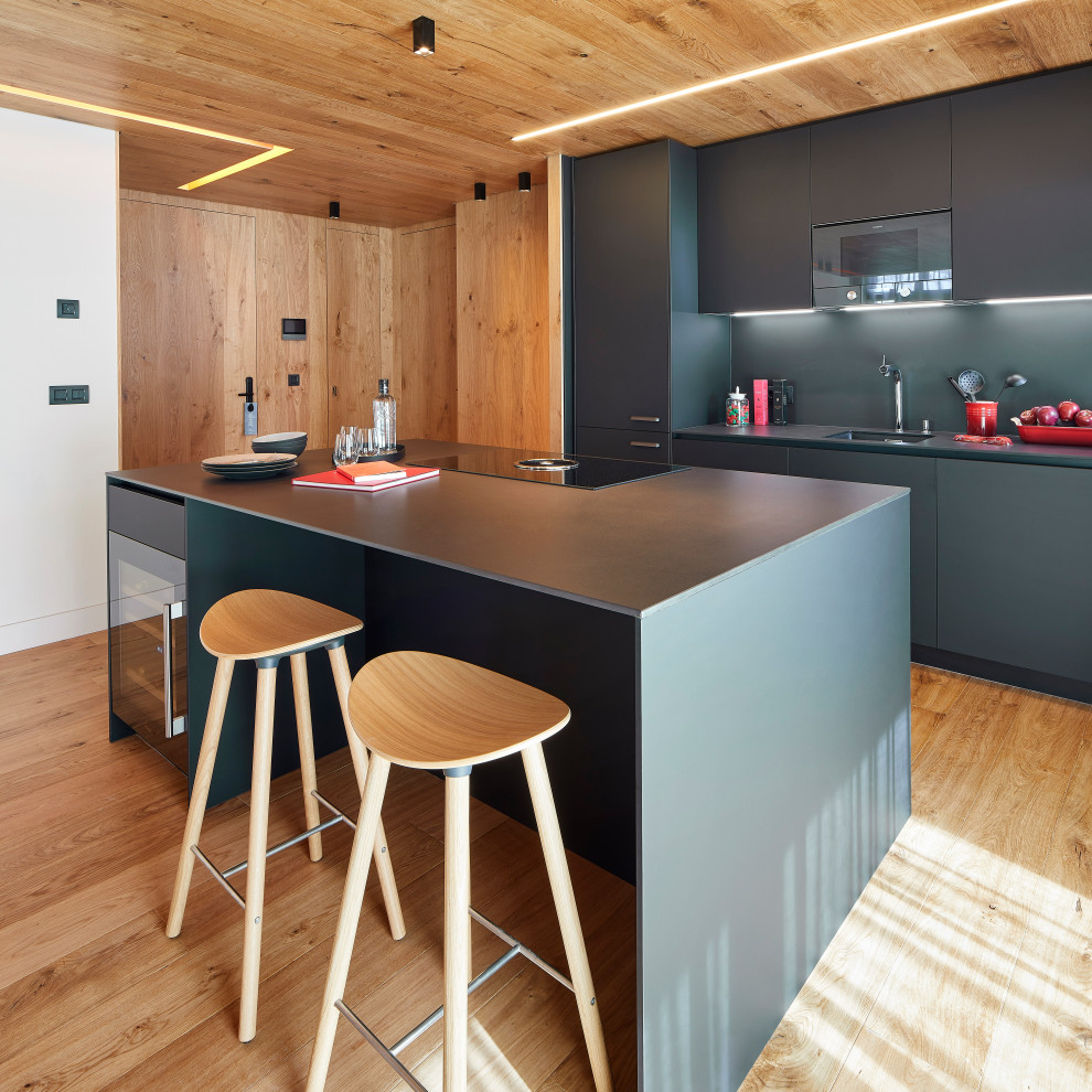 Example of a mountain style kitchen design in Barcelona