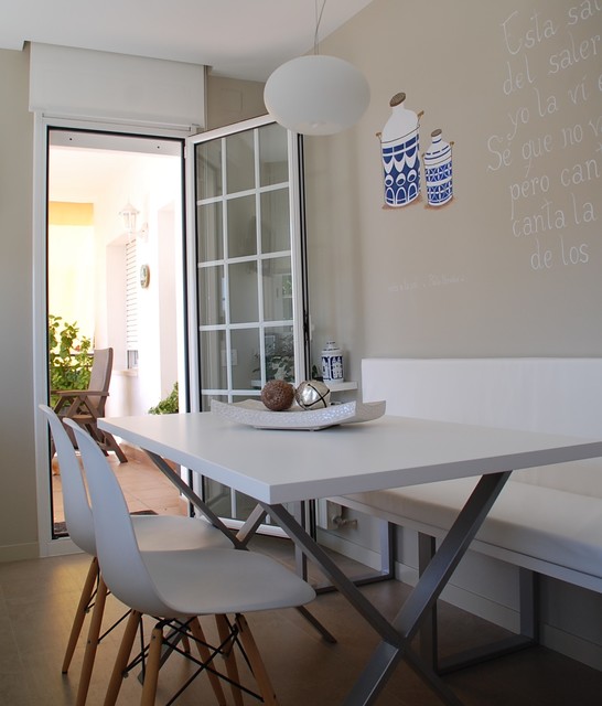 Mesa de cocina con banco a medida - Modern - Kitchen - Barcelona - by RM  Estudi d´interior