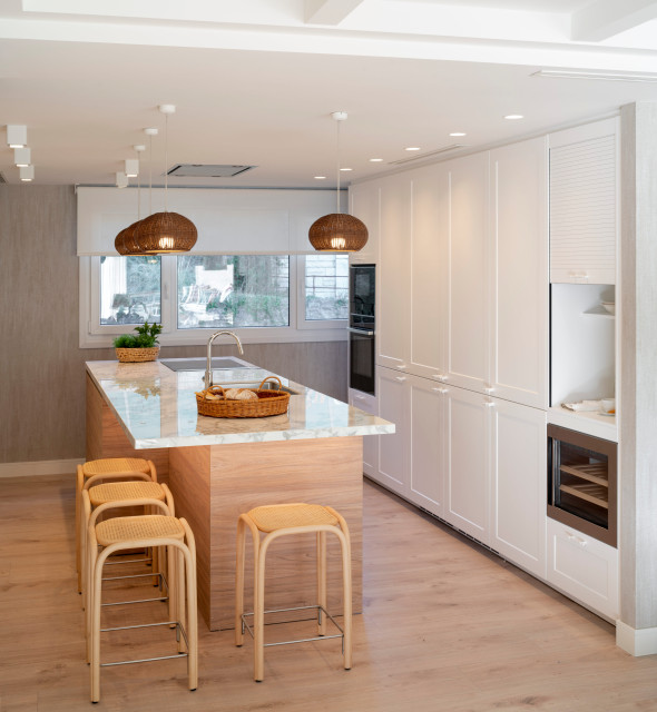 Reforma de vivienda en Bilbao, con vistas a la ría - Clásico renovado