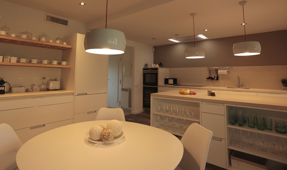 Example of a tuscan kitchen design in Barcelona