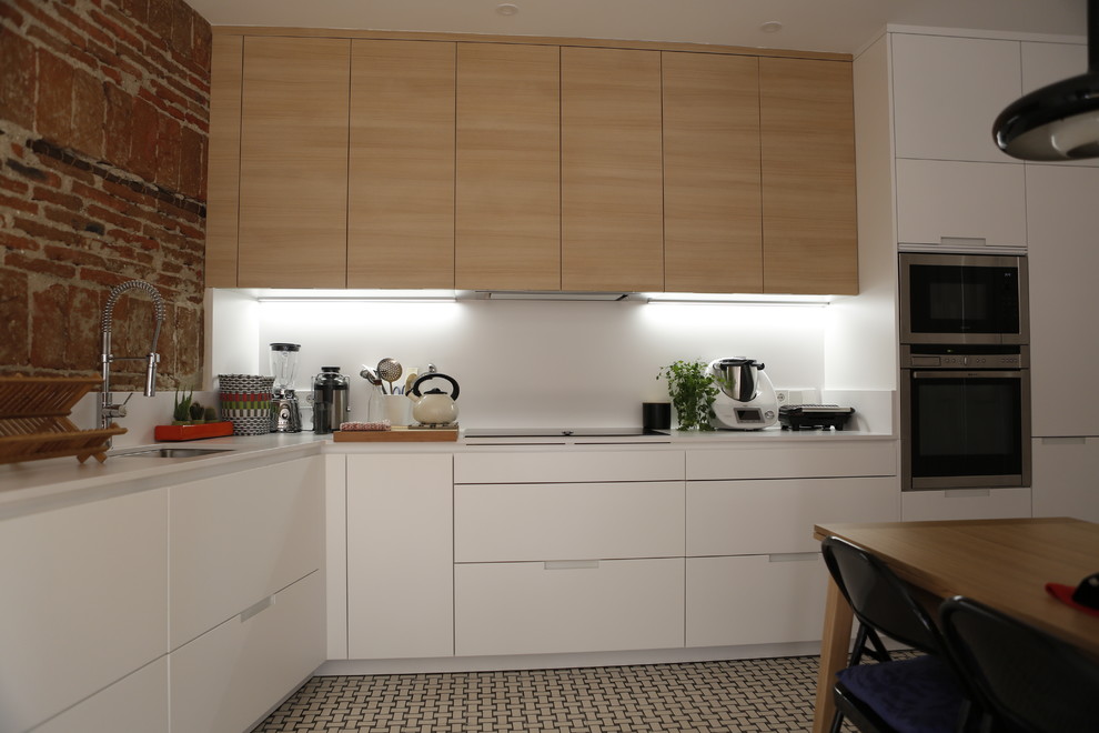 Design ideas for a medium sized contemporary kitchen in Madrid.