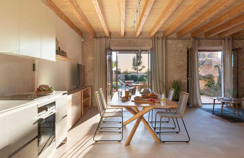 Inspiration for a mediterranean dining room remodel in Palma de Mallorca