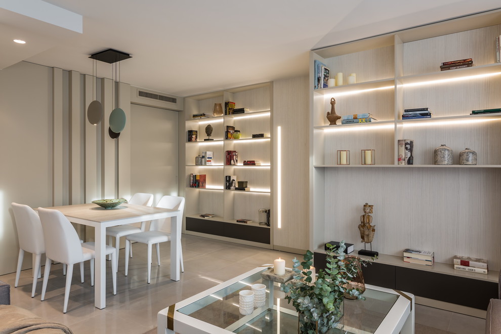 Offenes, Mittelgroßes Modernes Esszimmer ohne Kamin mit bunten Wänden und Marmorboden in Madrid