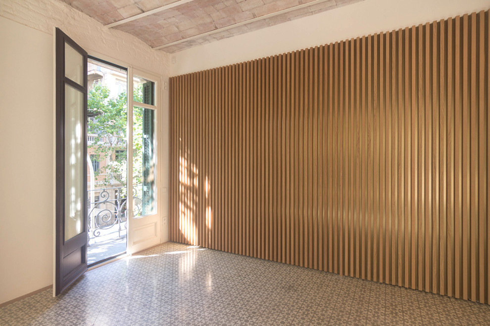 Dining room - transitional dining room idea in Barcelona