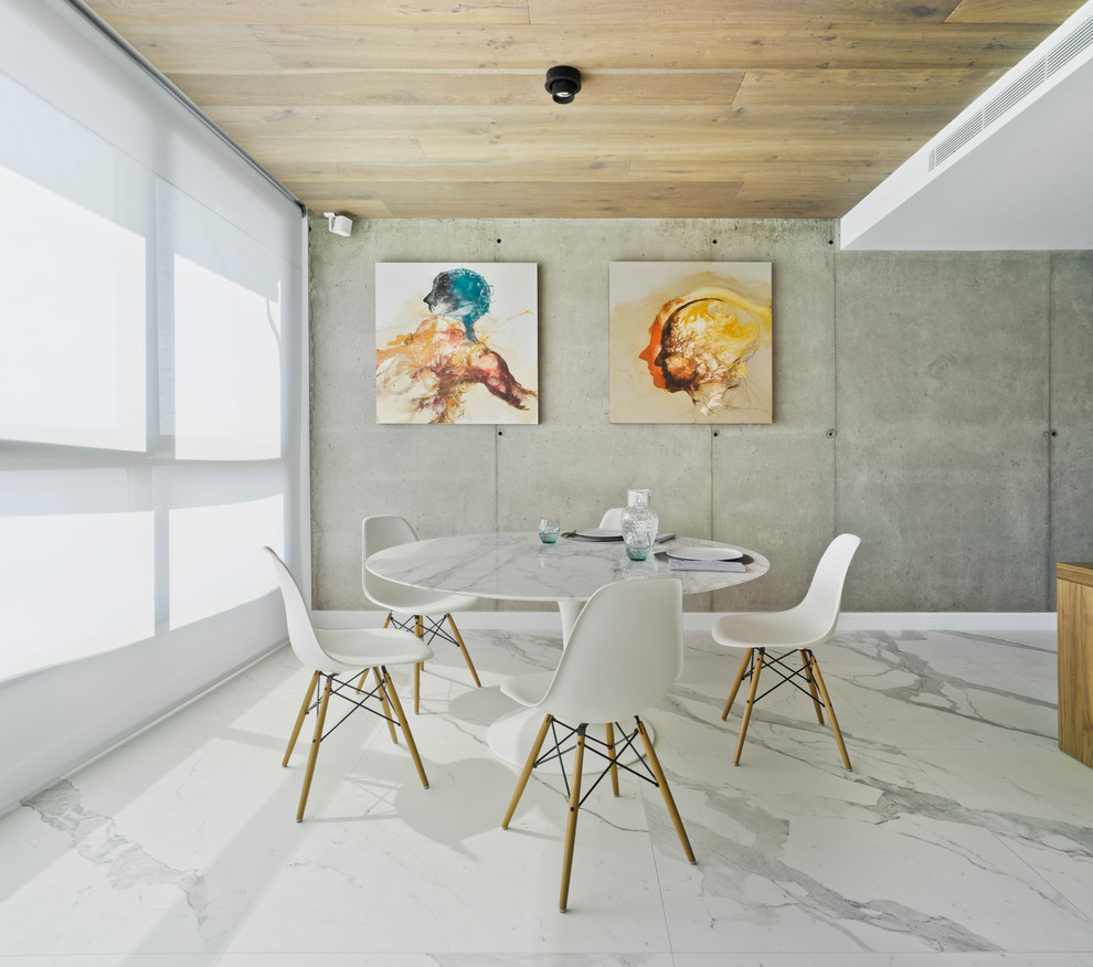 Diseño de comedor actual de tamaño medio abierto con paredes grises, suelo de mármol y suelo blanco