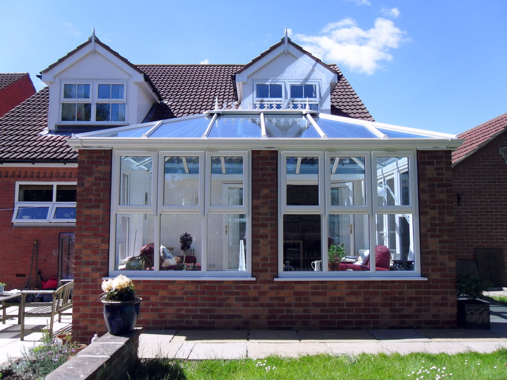Design ideas for a modern conservatory in Other.