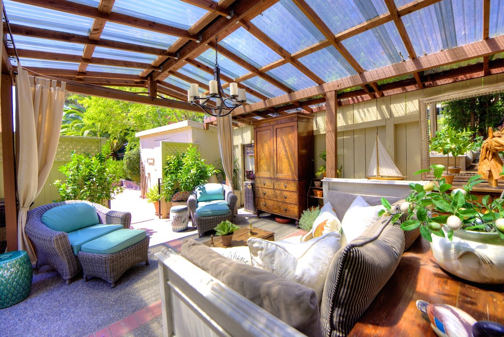 This is an example of a country conservatory in San Francisco.
