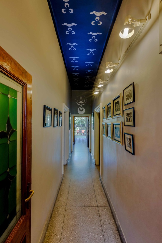 Inspiration for a hallway remodel in Other