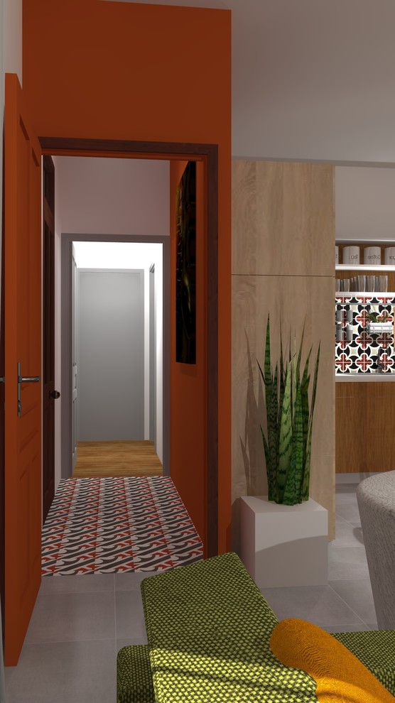 Exempel på en liten klassisk hall, med orange väggar, klinkergolv i keramik och orange golv