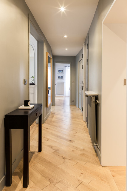 Rénovation d'un appartement haussmannien 4 pièces - Contemporain - Couloir  - Paris - par Créateurs d'Intérieur | Houzz