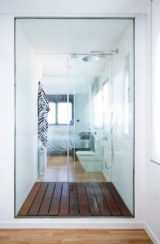 Foto de cuarto de baño contemporáneo con espejo con luz
