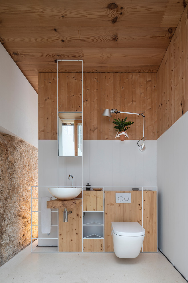 Immagine di una stanza da bagno mediterranea di medie dimensioni
