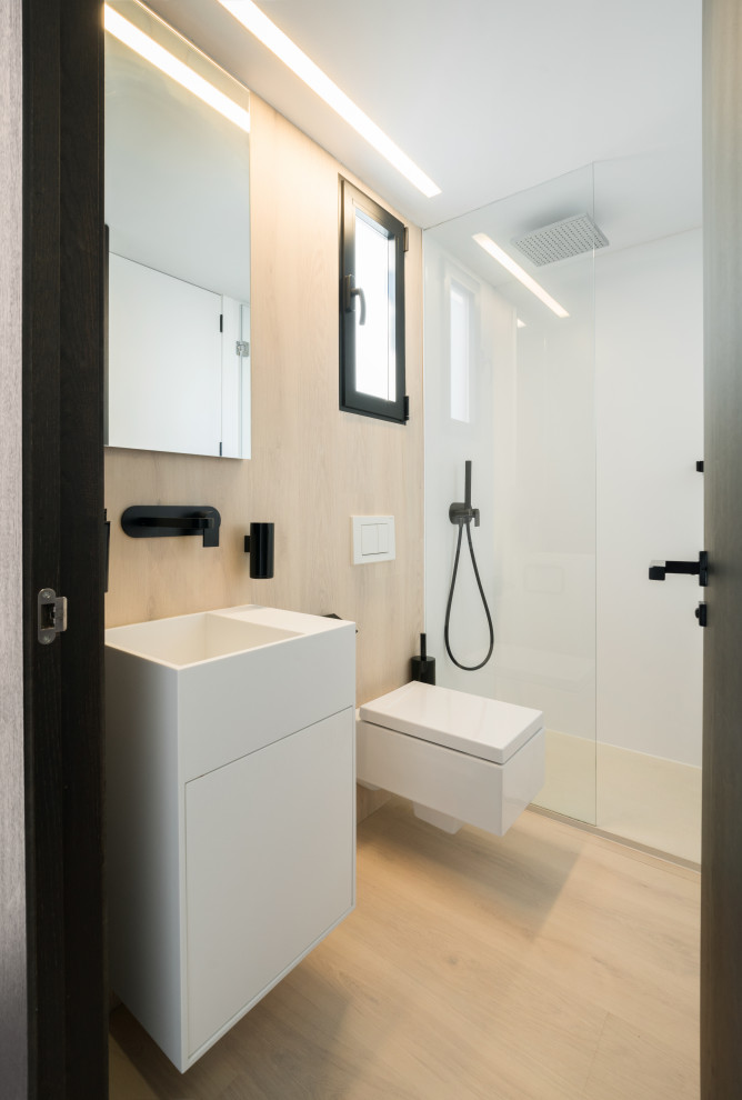 LA CASA DEL RELOJ Contemporary Bathroom Valencia by VICPROJECTS