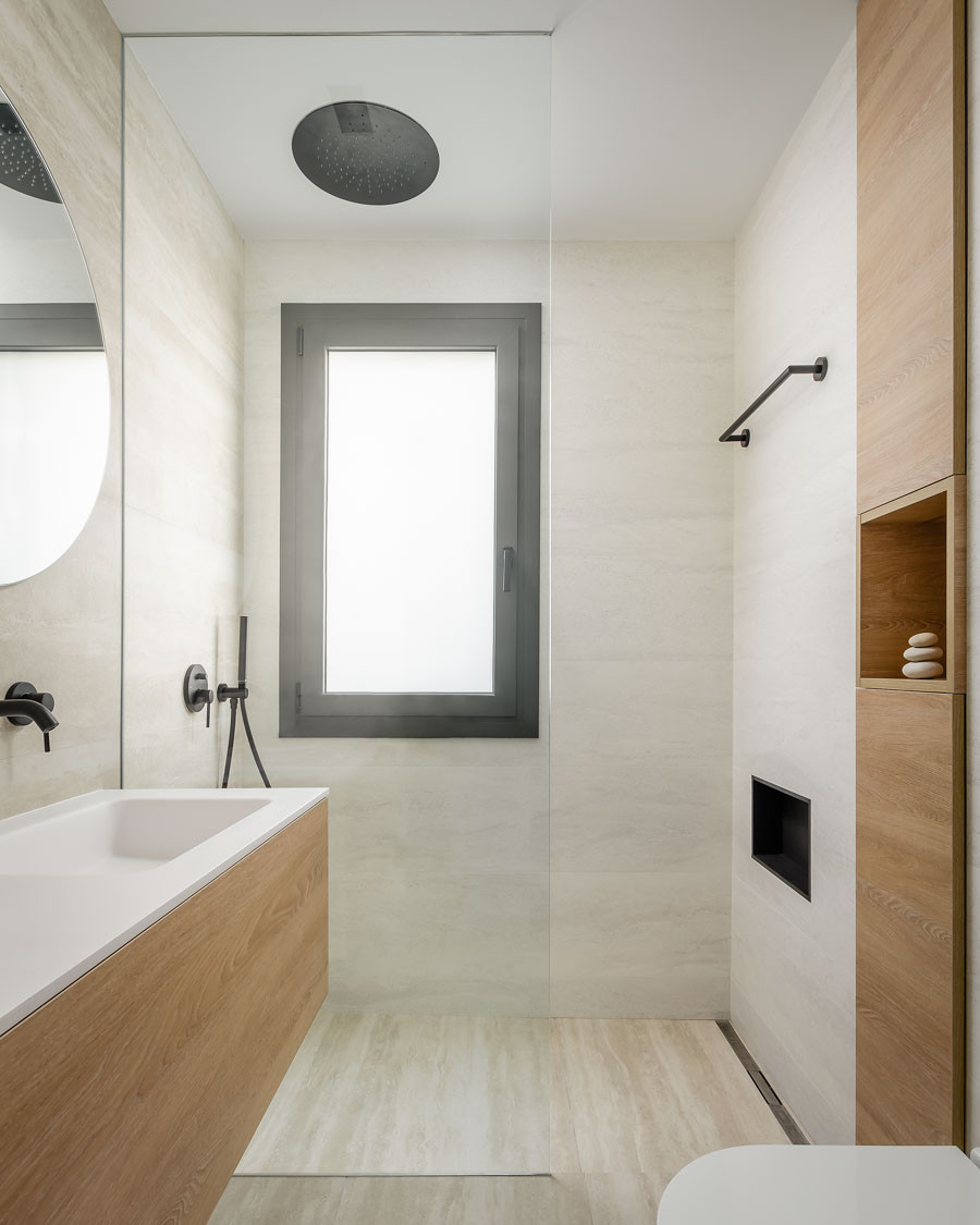 Cabra resumen Móvil Ventanas de baño – Ideas para decorar diseños residenciales