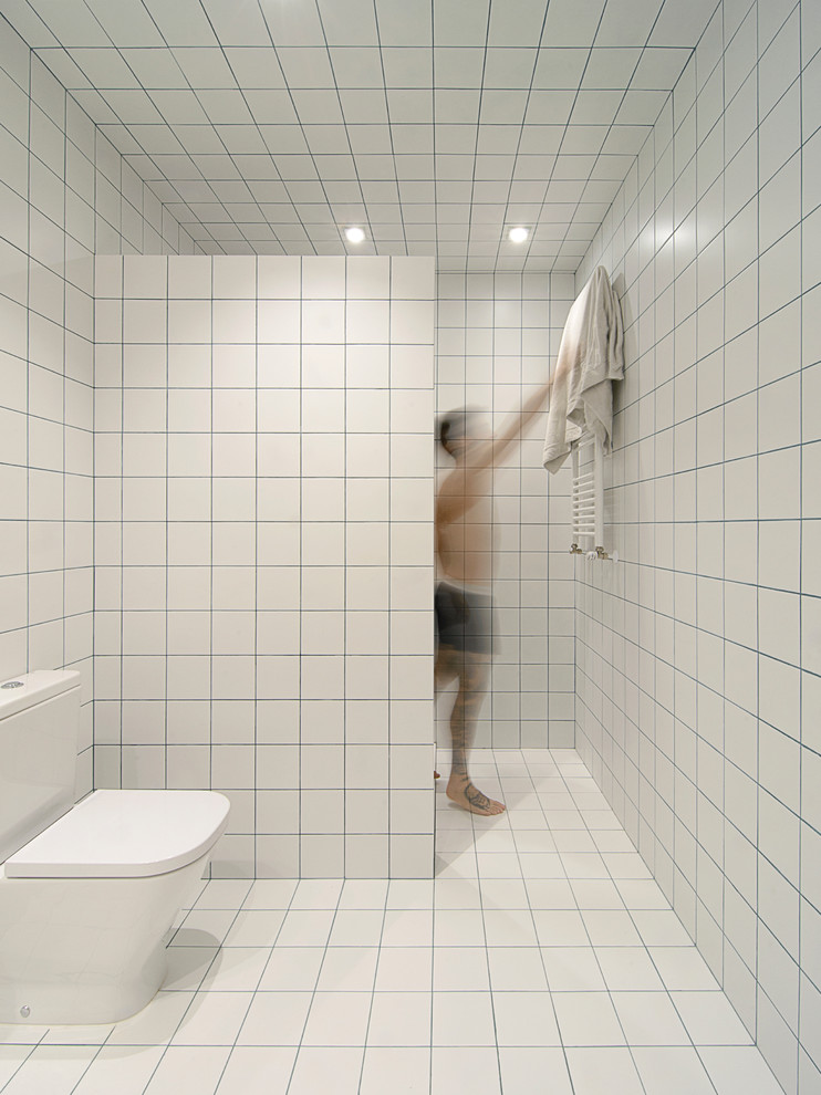 ビルバオにあるトランジショナルスタイルのおしゃれな浴室の写真