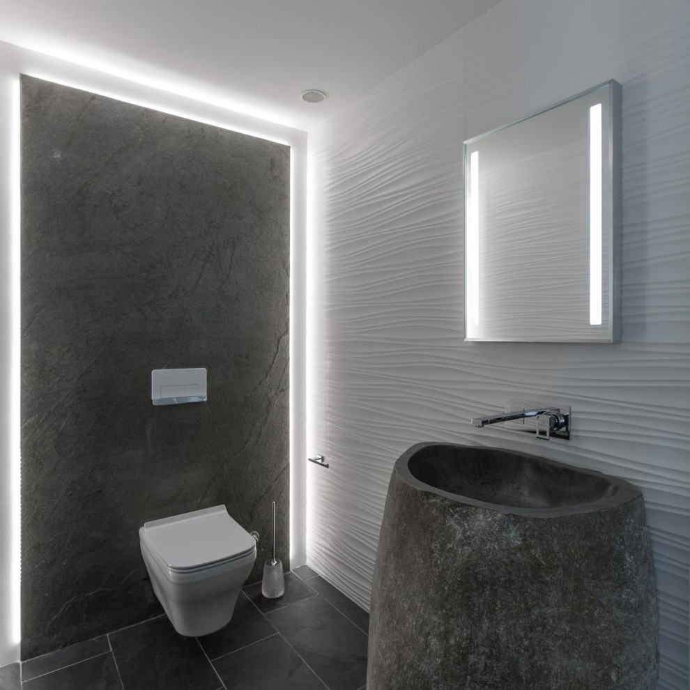 Photo of a contemporary bathroom in Alicante-Costa Blanca.