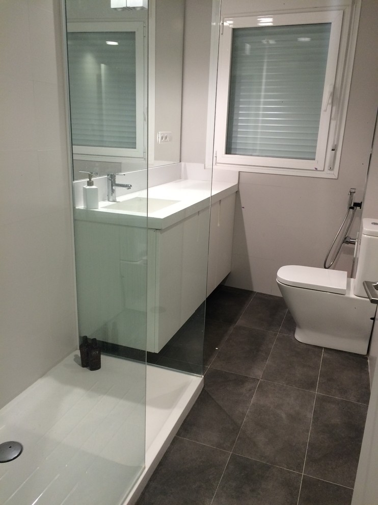 VIVIENDA DE UN ARQUITECTO DANES EN CASCO ANTIGUO DE MALAGA Modern