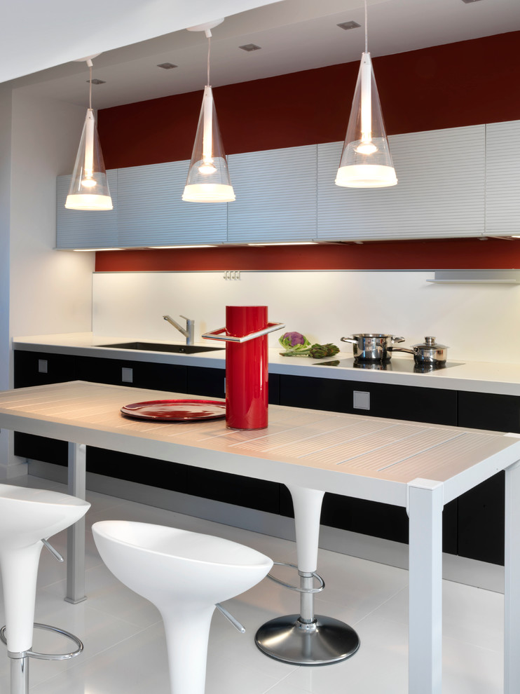 Photo of a contemporary kitchen in Turin.