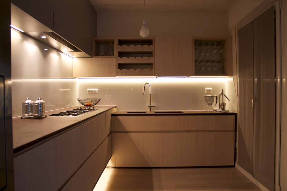Inspiration for a contemporary kitchen in Venice.