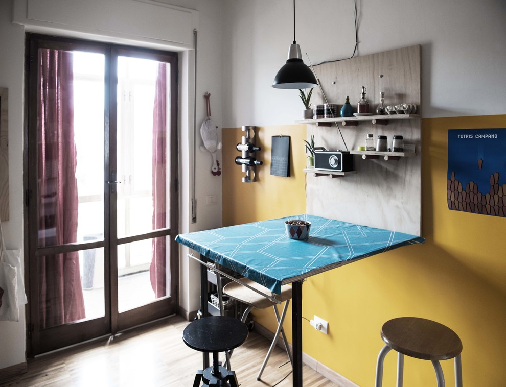 Inspiration for an urban kitchen in Naples.