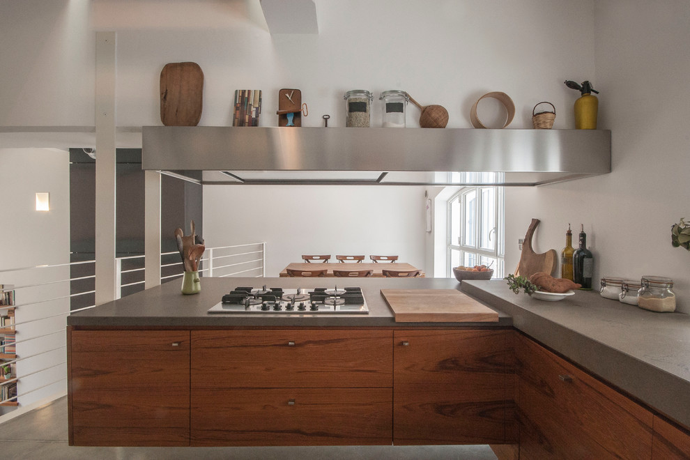 This is an example of a contemporary kitchen in Bari.