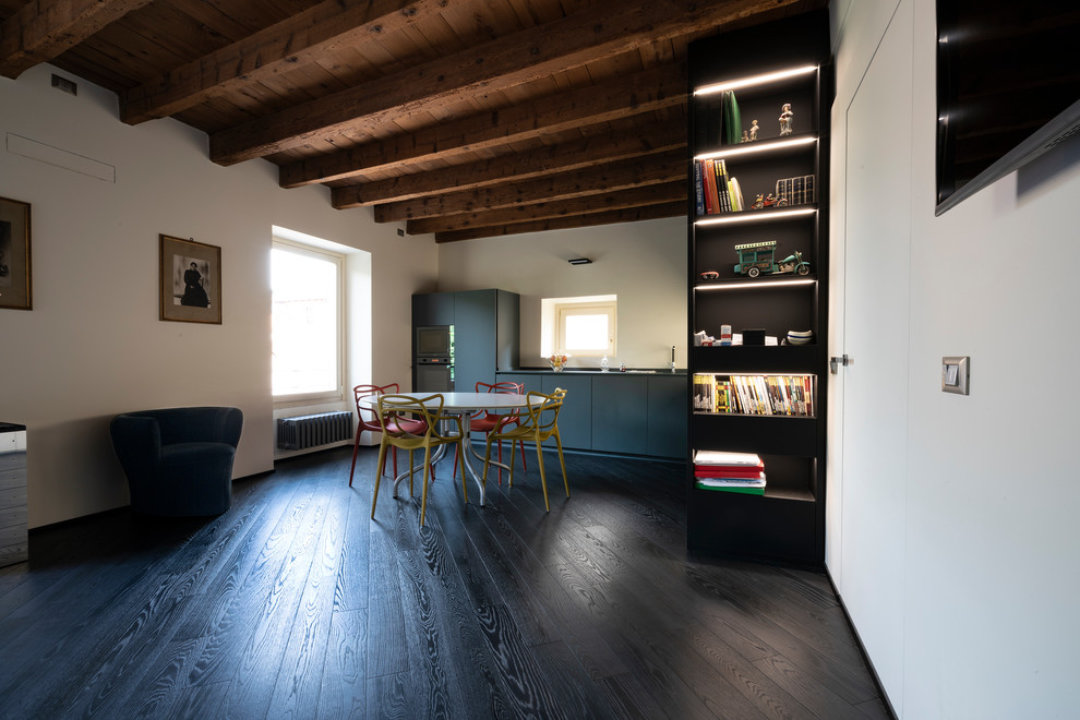 Photo of a contemporary kitchen in Venice.