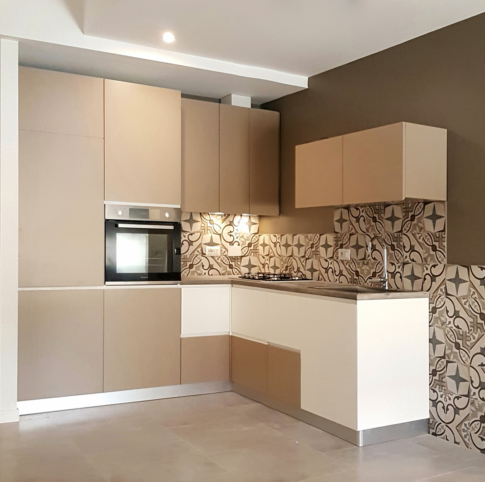 Inspiration for a small modern l-shaped open plan kitchen in Rome with flat-panel cabinets, multi-coloured splashback, ceramic splashback, porcelain flooring and grey floors.