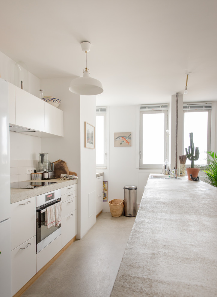 Danish kitchen photo in Montpellier