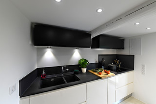 Cuisine Avec Plan De Travail Et Credences En Dekton Domoos Moderno Cocina De Stone Class Houzz