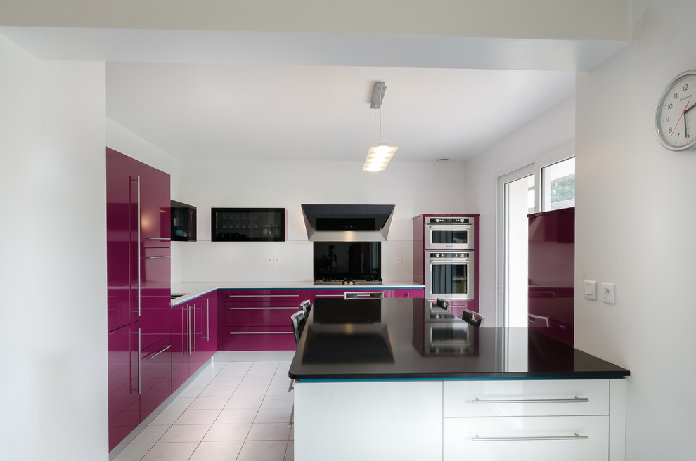 Design ideas for a contemporary kitchen in Brest.