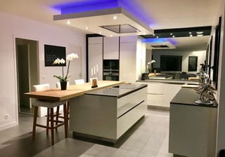 cuisine moderne blanche et grise contemporary kitchen