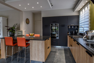 Cuisine Ouverte Noir Et Bois Modern Kitchen Lille By Herva Houzz