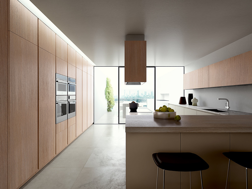 Photo of a contemporary kitchen in Bordeaux.