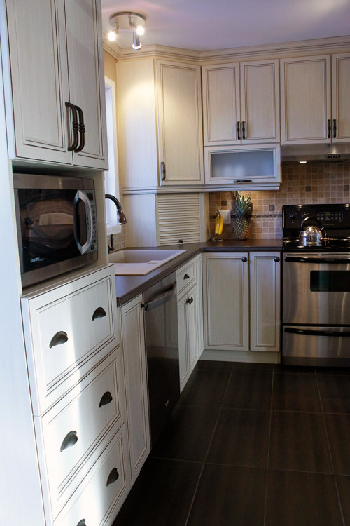 Domenica Cuisine Champêtre Farmhouse Kitchen Montreal by