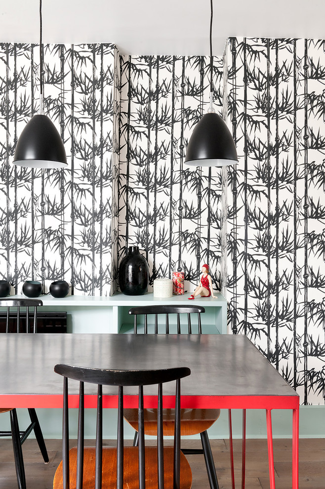 Стильный дизайн: кухня в стиле лофт с обоями на стенах - последний тренд
