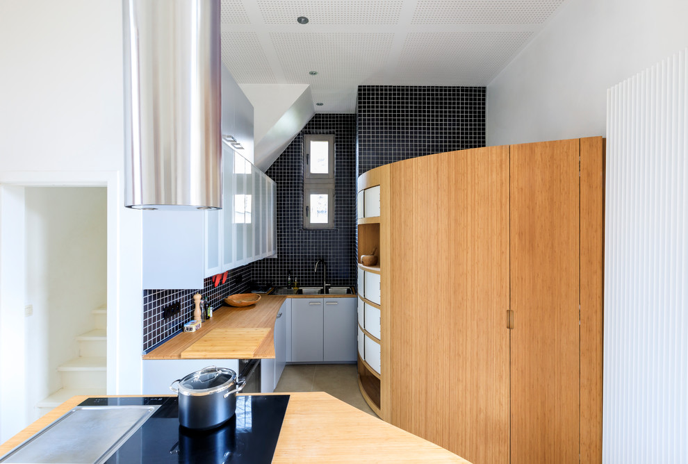 Inspiration for a contemporary kitchen in Paris.