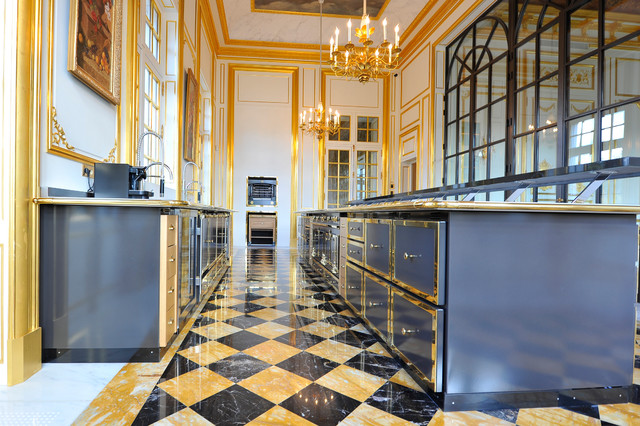 Chateau 165 Truffe Finition Laiton American Traditional Kitchen Paris By La Cornue Officiel Houzz