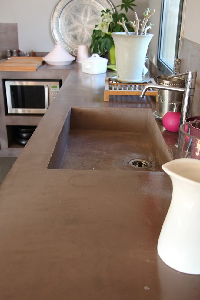 plan de travail en béton ciré Modern Kitchen Montpellier by A — free download