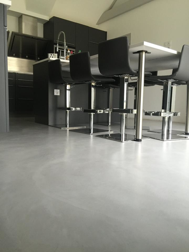 Modern kitchen in Rennes.