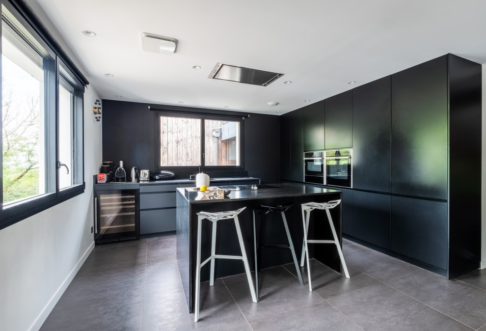 Rénovation C2 Contemporary Kitchen Toulouse by Atelier d